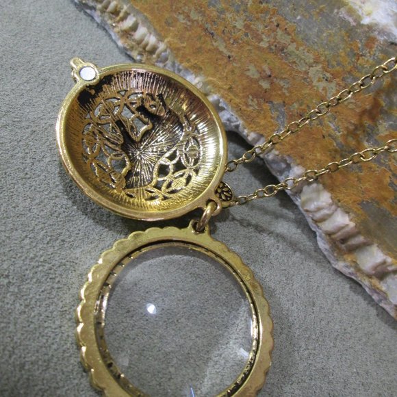 Golden Brass ELEPHANT Loupe Necklace 5X Magnifying Lens - Picture 5 of 8